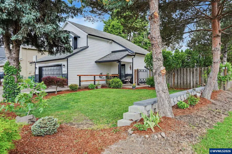 810 SE Locust St, Dundee, OR 97115 - #3