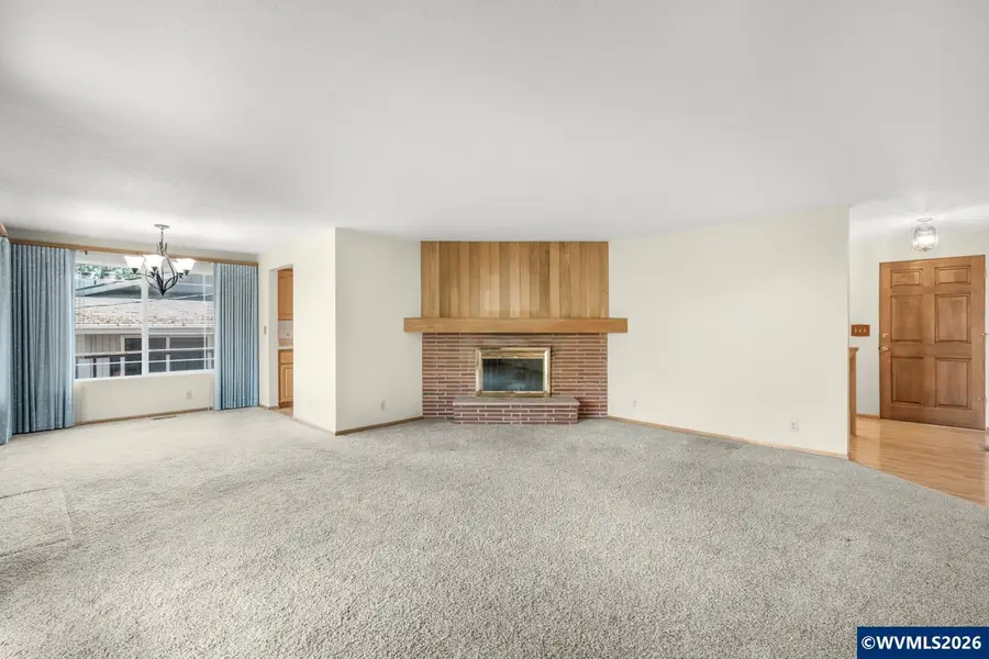 2225 W 28th Av, Eugene, OR 97405 - #3