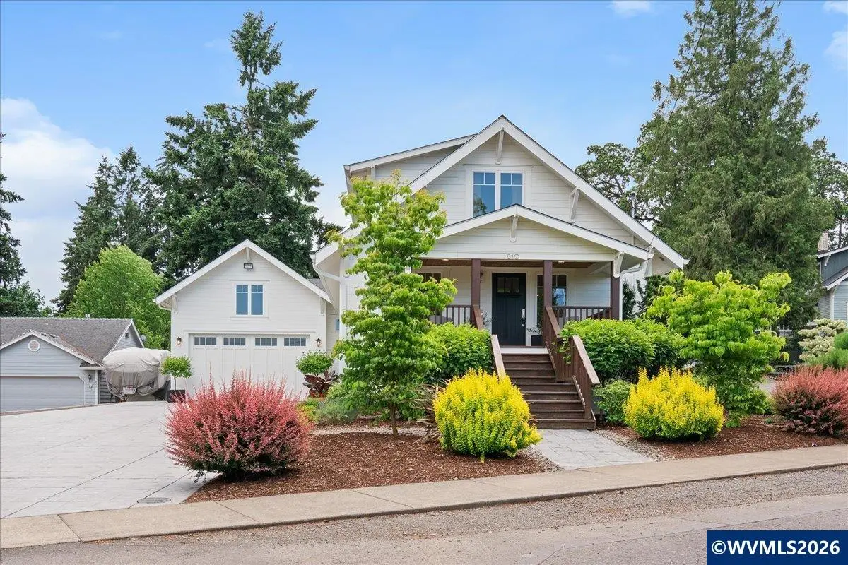810  Chadwick St, Silverton, OR 97381 - #1