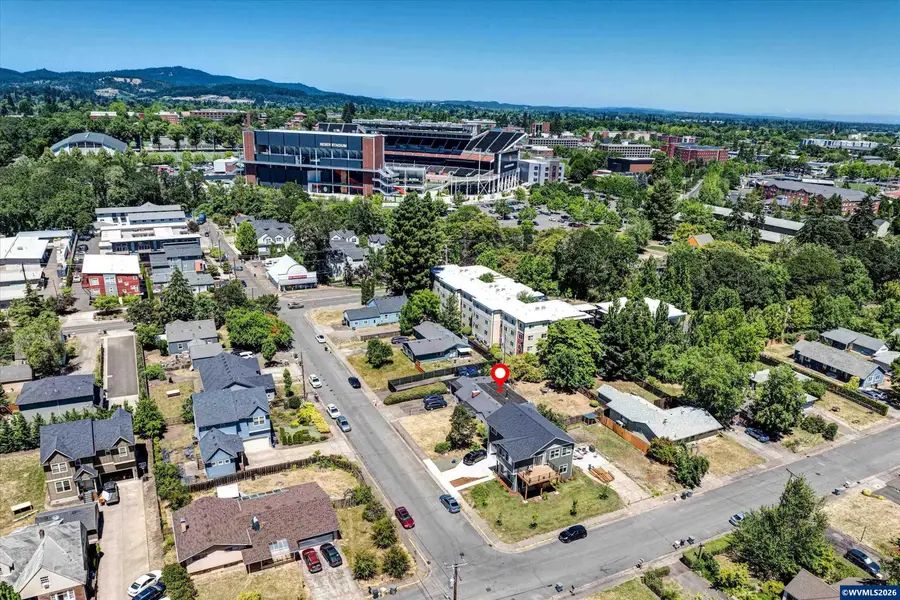 1045 SW Grove St, Corvallis, OR 97333 - #2