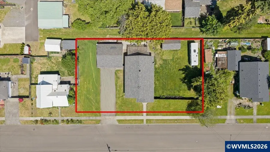 321 W Virginia St, Stayton, OR 97383 - #2