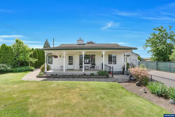 535 N 11th St, Aumsville, OR 97325