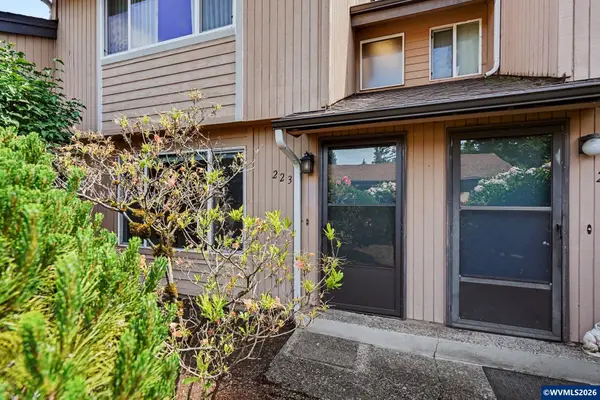223  McNary Heights Dr N, Keizer, OR 97303