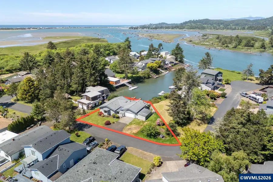 9215  Trout Pl, Gleneden Beach, OR 97388 - #3