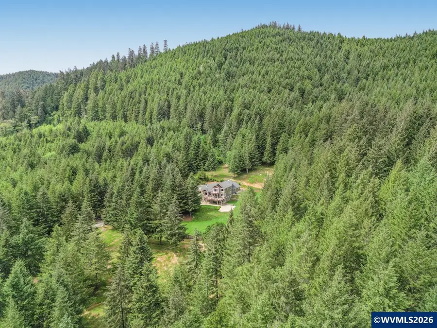 21626  Glaze Rd, Veneta, OR 97487 - #2
