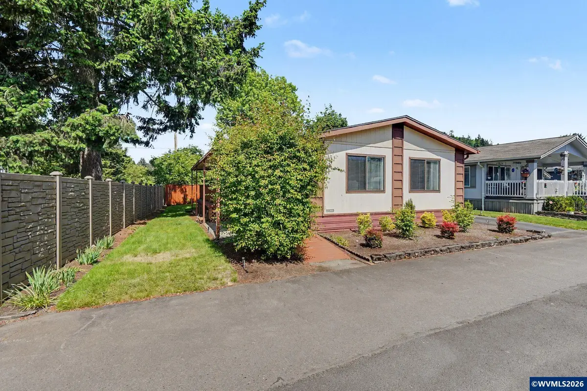 1307 S Water St, Silverton, OR 97381 - #1