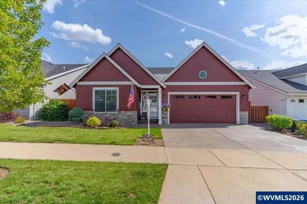 2744  Cherry Blossom Dr, Salem, OR 97304