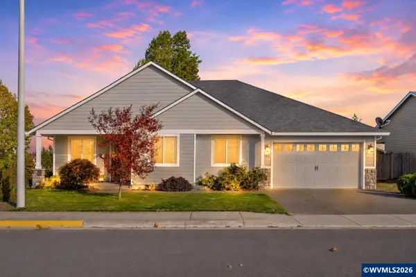 365  Sunset Ln N, Monmouth, OR 97361