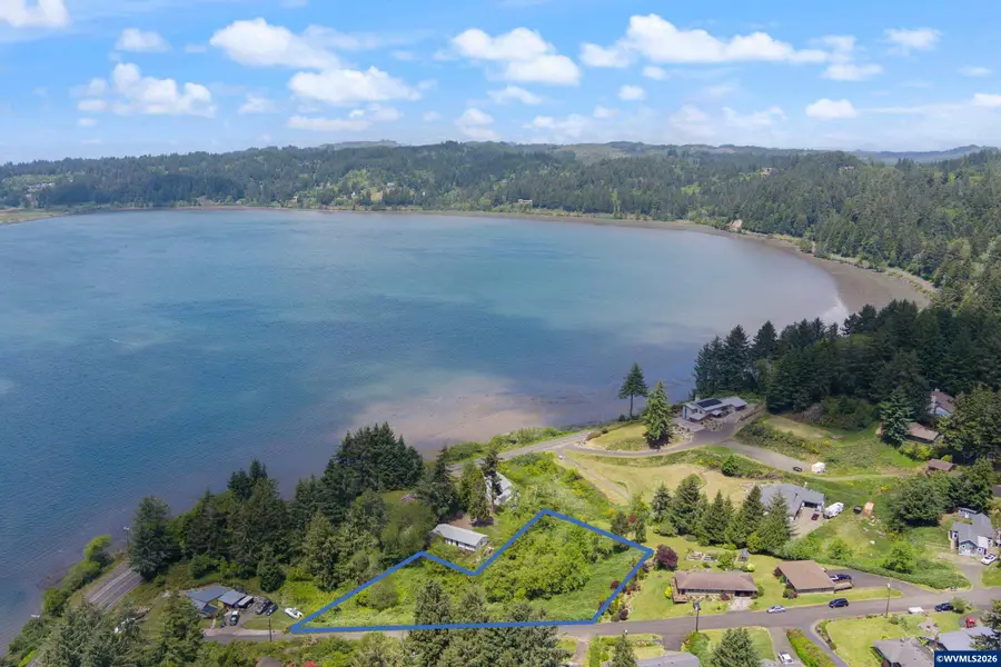 70 SE Yaquina View Dr, Newport, OR 97365 - #3