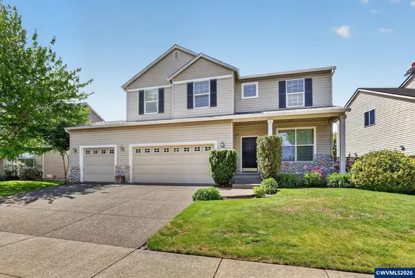 2571  Graystone Dr, Woodburn, OR 97071