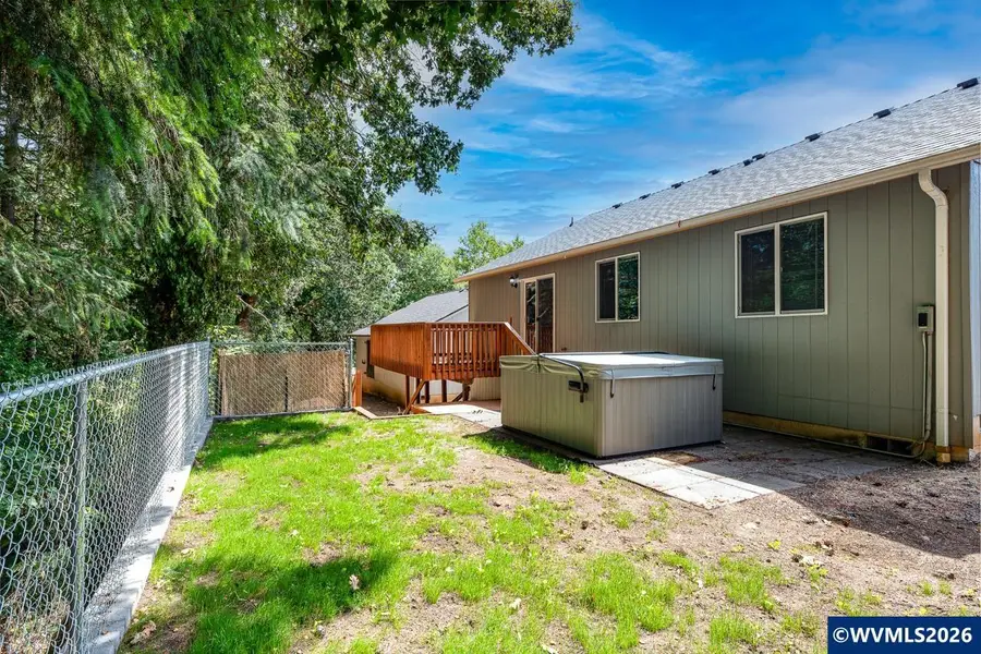 1212  Pioneer Dr, Willamina, OR 97396 - #3