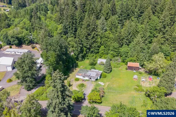 42521 N River Dr, Sweet Home, OR 97386