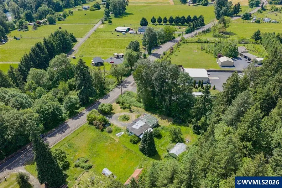 42521 N River Dr, Sweet Home, OR 97386 - #3