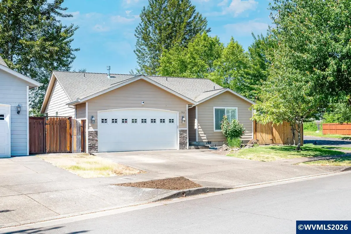792  Trinity St, Albany, OR 97322 - #1