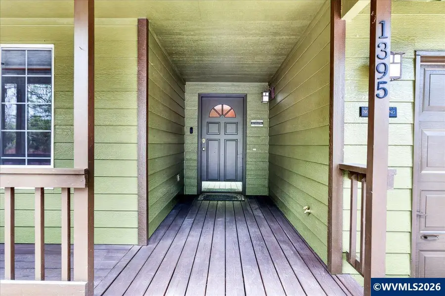 1395 SE 64th Av, Hillsboro, OR 97123 - #3