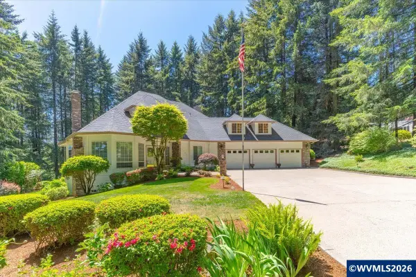 852  Hylo Rd SE, Salem, OR 97306