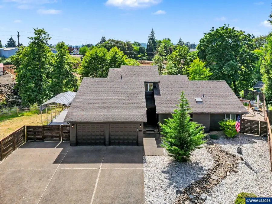 461 SE Walnut Av, Dallas, OR 97338 - #3