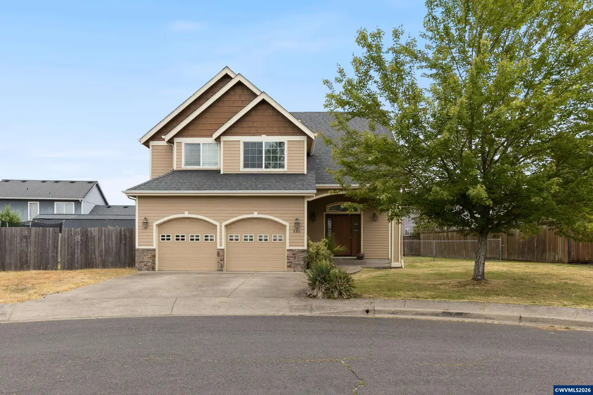 886 N 7th St, Harrisburg, OR 97446 - #1