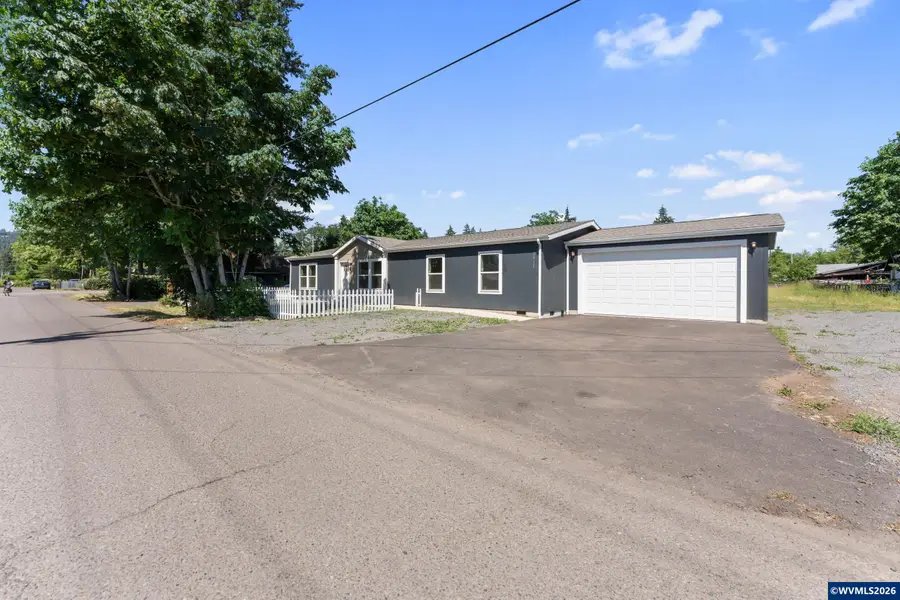 2012  18th Av, Sweet Home, OR 97386 - #2
