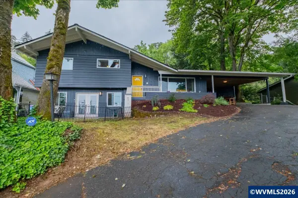 671  Cascade Dr NW, Salem, OR 97304