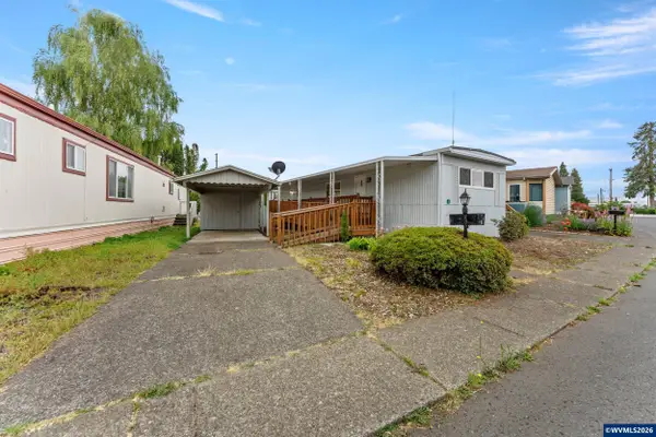 570 N 10th Av, Cornelius, OR 97113