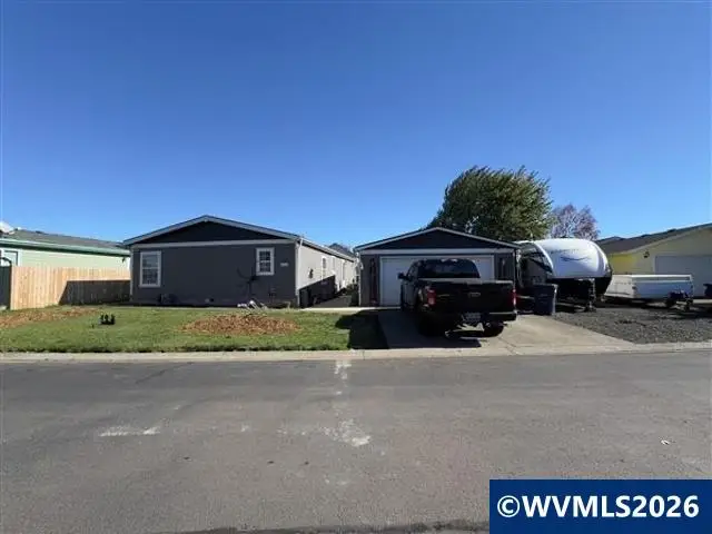 877  Luke St, Independence, OR 97351 - #1