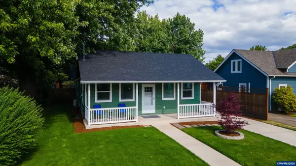233 S 15th St, Philomath, OR 97370