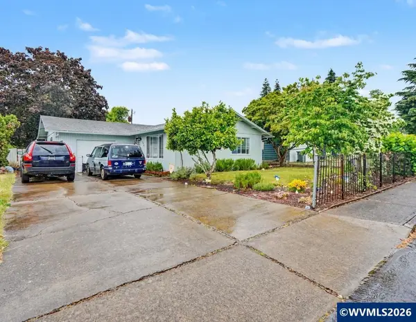 243 NW Sunny Dr, Dallas, OR 97338