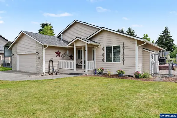 762  3rd St, Lyons, OR 97358