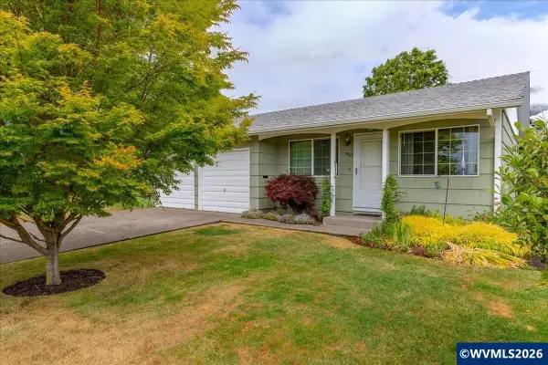1563  Vanderbeck Ln, Woodburn, OR 97071
