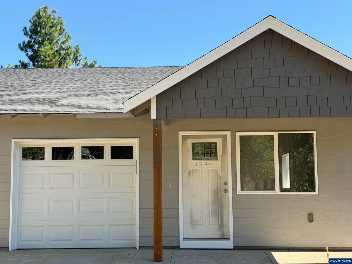 1720  Cedar St, Sweet Home, OR 97386 - #1