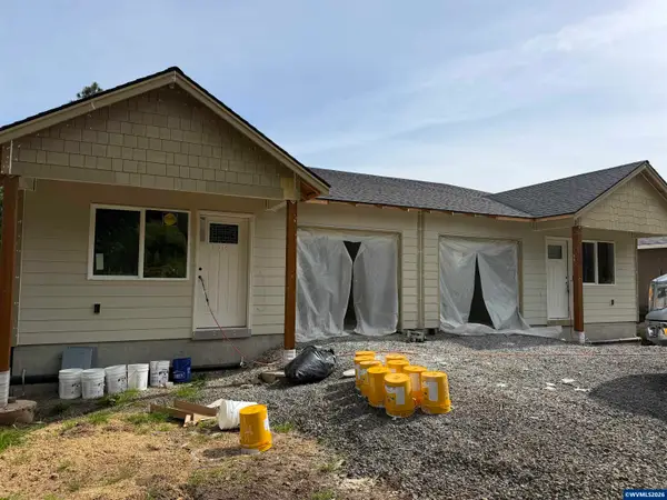 1710  Cedar St, Sweet Home, OR 97386