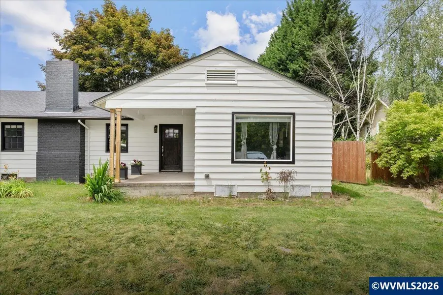 590 N Pershing St, Mount Angel, OR 97362 - #2