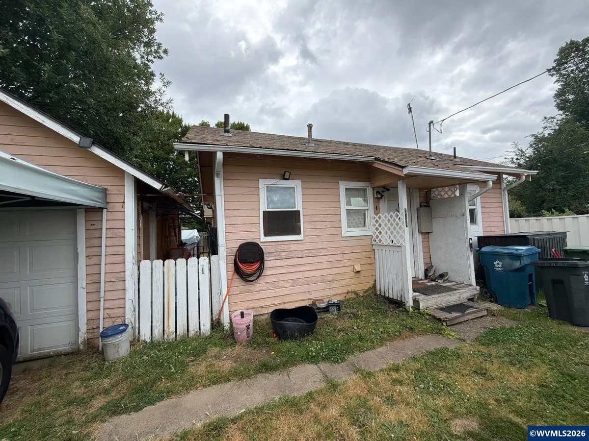 2335  Walnut Av NE, Salem, OR 97301 - #1
