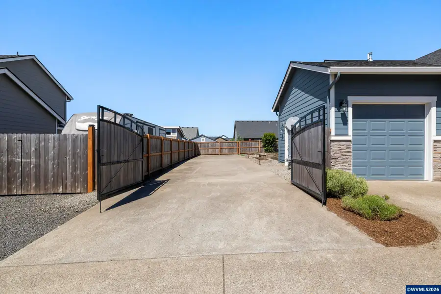405 NE Berry St, Sublimity, OR 97385 - #3