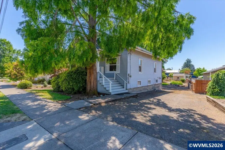 305  Mill St, Silverton, OR 97381 - #2