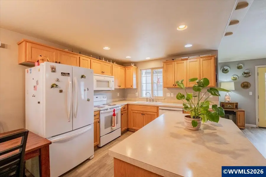 1256  Linden Ct, Sweet Home, OR 97386 - #2