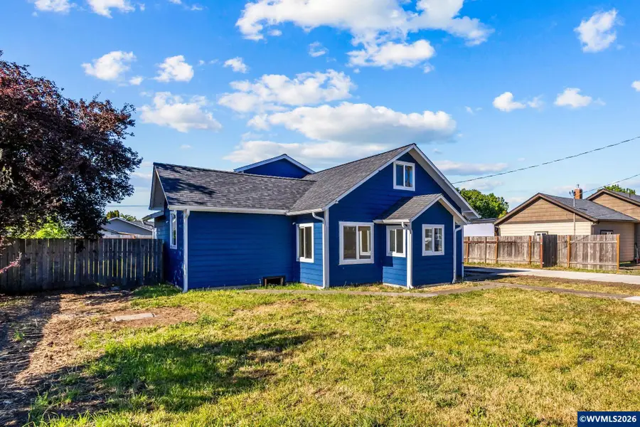 805 W Sherman St, Lebanon, OR 97355 - #2