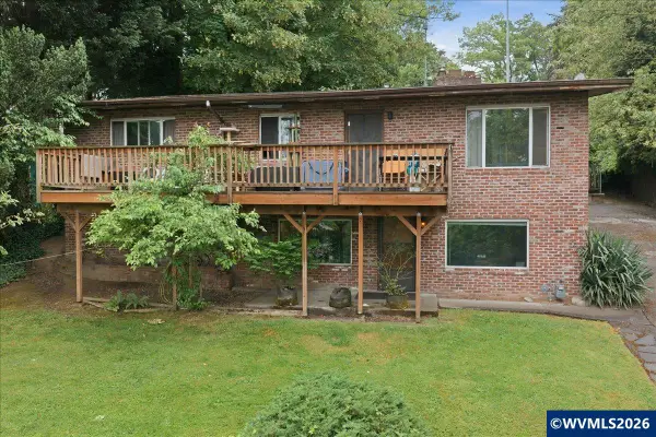 7339 SW Corbett Av, Portland, OR 97219