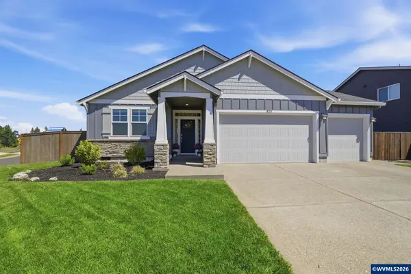 925  Paul St, Mt Angel, OR 97362