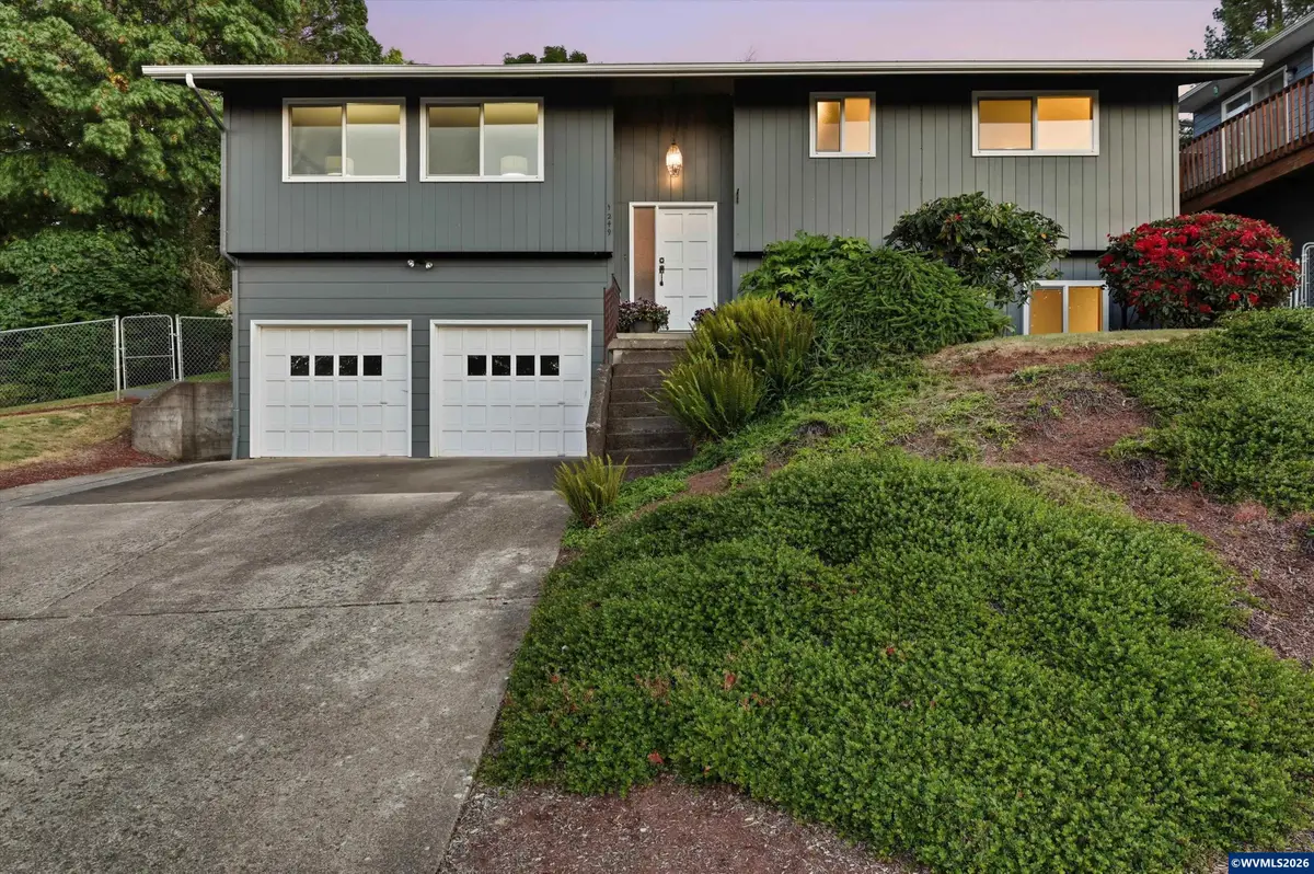 1249 SW Maple St, Dallas, OR 97338 - #1