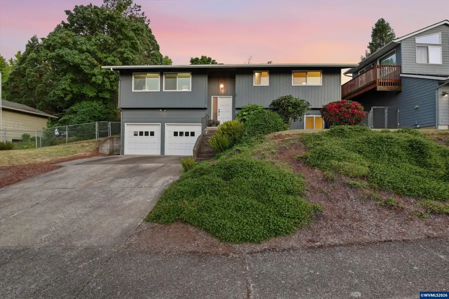 1249 SW Maple St, Dallas, OR 97338 - #2