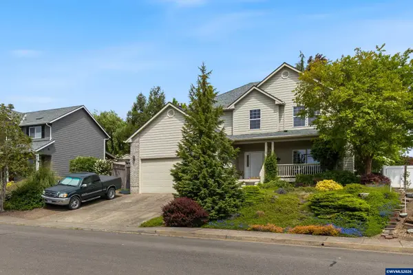 310 NW Foxglove St, Dallas, OR 97338