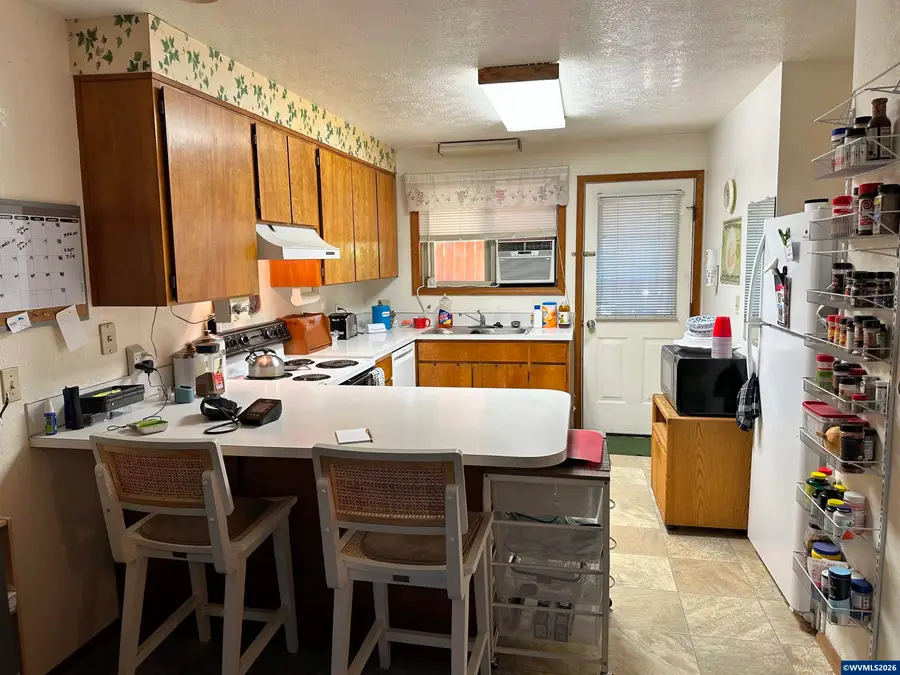 170 SW Levens St, Dallas, OR 97338 - #3