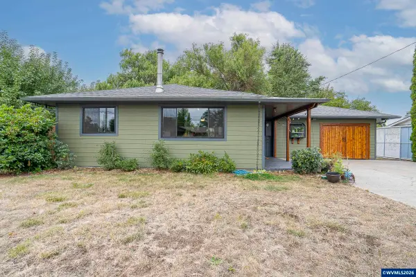 320 S 11th St, Lebanon, OR 97355