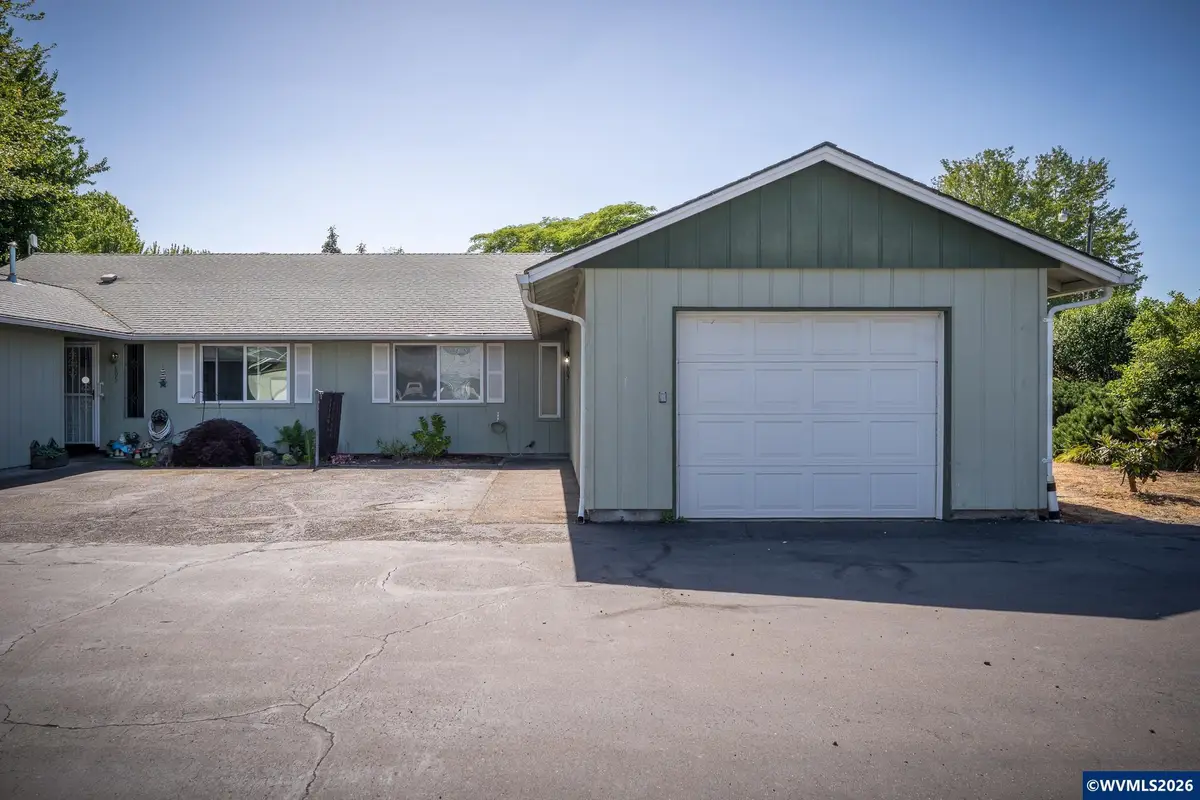 607  32nd Av SE, Albany, OR 97322 - #1