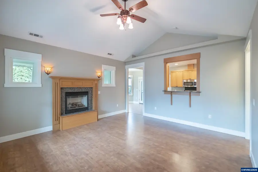 811  Northpoint Lp, Brownsville, OR 97327 - #3