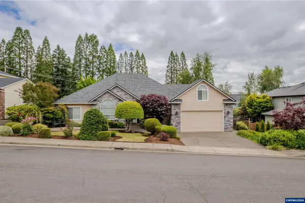 1371  Ranier Lp NW, Salem, OR 97304