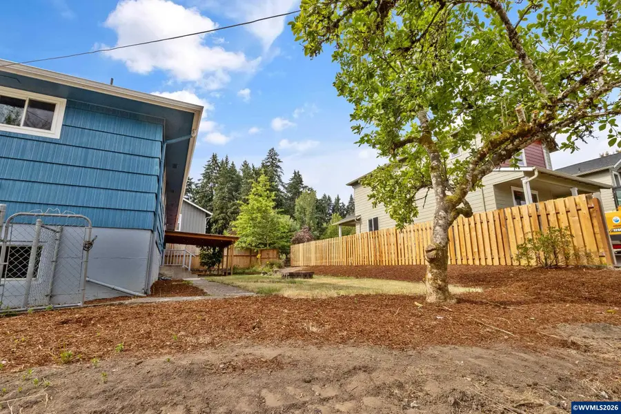 210  Walnut Dr S, Monmouth, OR 97361 - #3