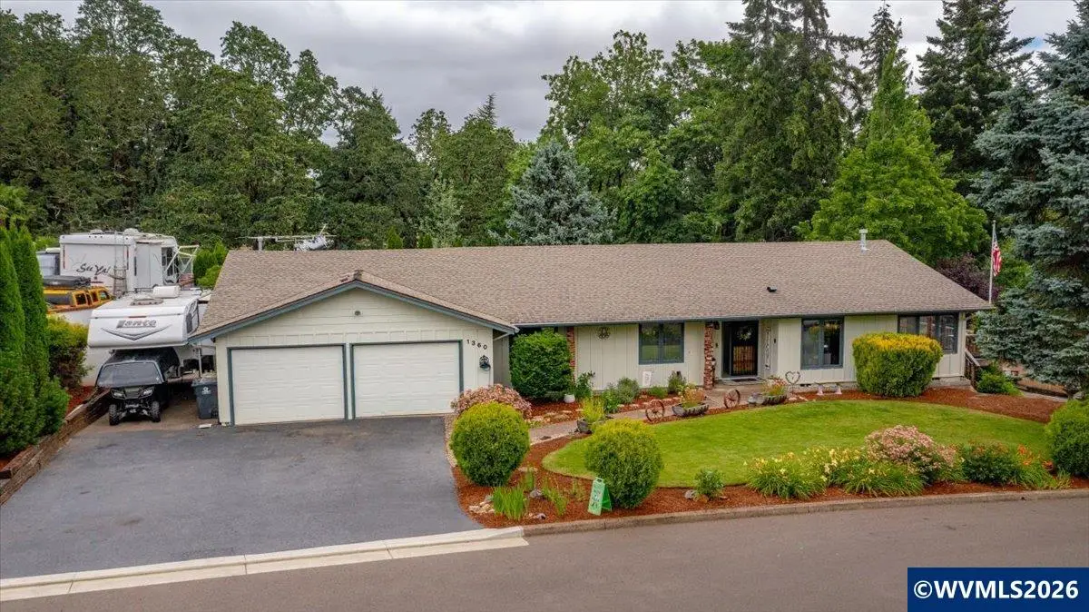 1360 SW Laurelwood Dr, Dallas, OR 97338 - #1